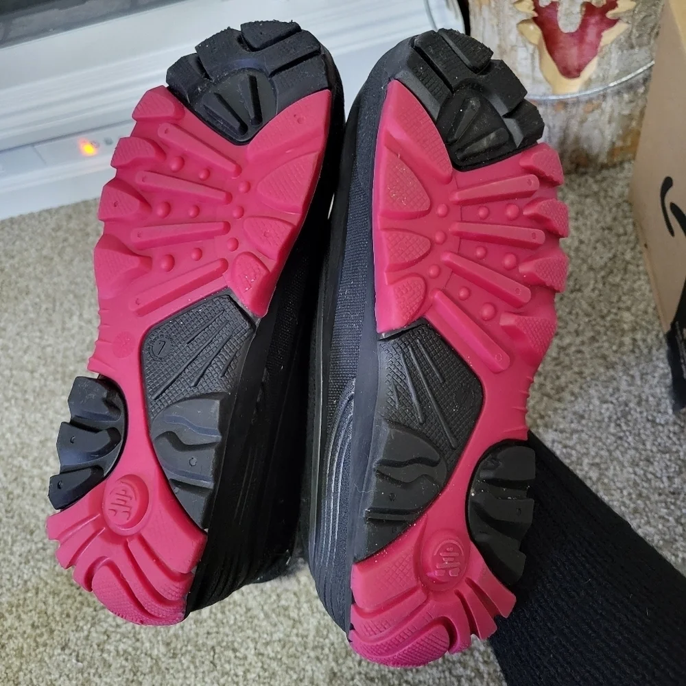 Kamik Kid's Powdery 2 Black Pink Fur-Lined Waterproof Winter Boots, Sz 7 Big Kid